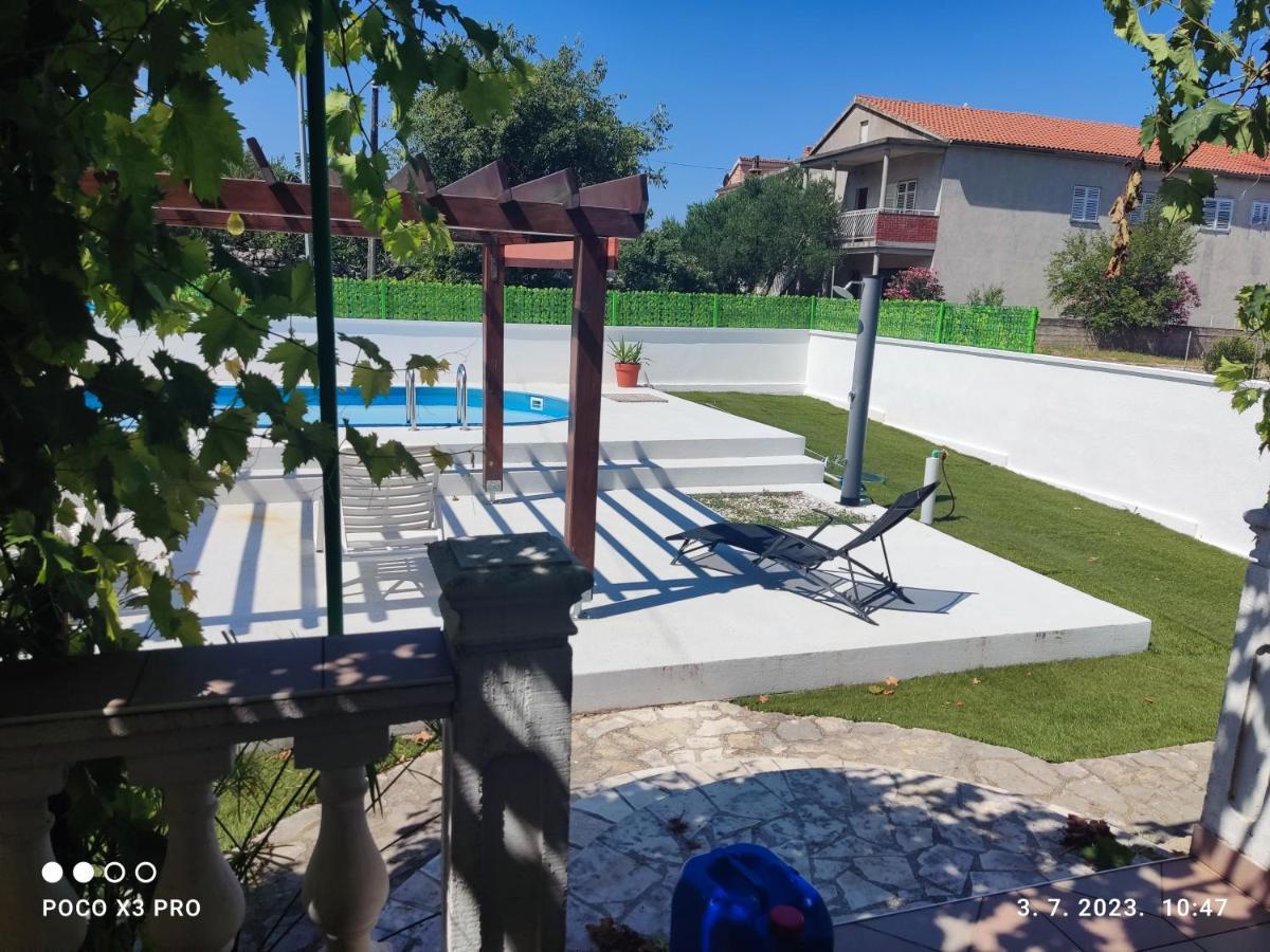 Apartmani Bruna Bilice Vrulje  Exterior photo